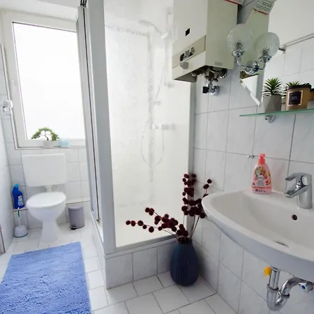 Gemuetliche Im Zentrum Von Apartment